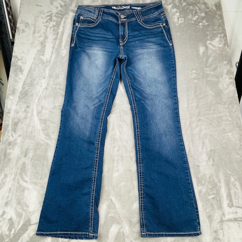 WallFlower Jeans Womens 13 Luscious Curvy Blue Embroidered Bootcut Excellent